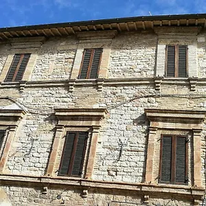 http://palazzo-calocci-appartamenti-in-assisi.hotels-perugia.com