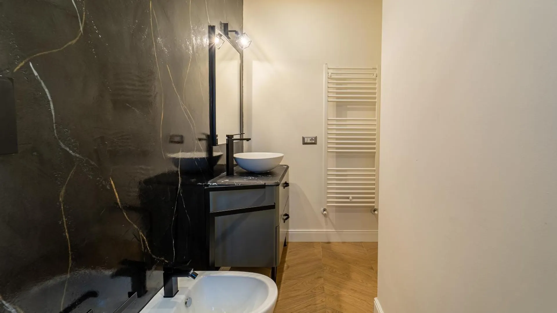 Apartment Duomo Guest House Monza Italy